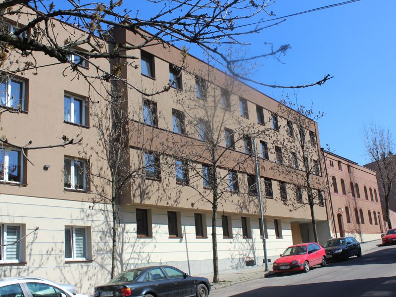 Zdjęcie z realizacji: Apartamentowiec w zabudowie plombowej z zabezpieczeniem sąsiedztwa