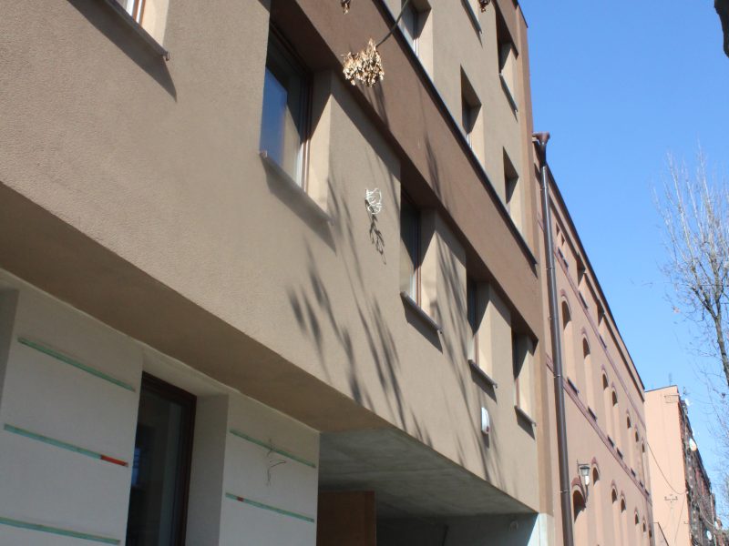 Zdjęcie z realizacji: Apartamentowiec w zabudowie plombowej z zabezpieczeniem sąsiedztwa