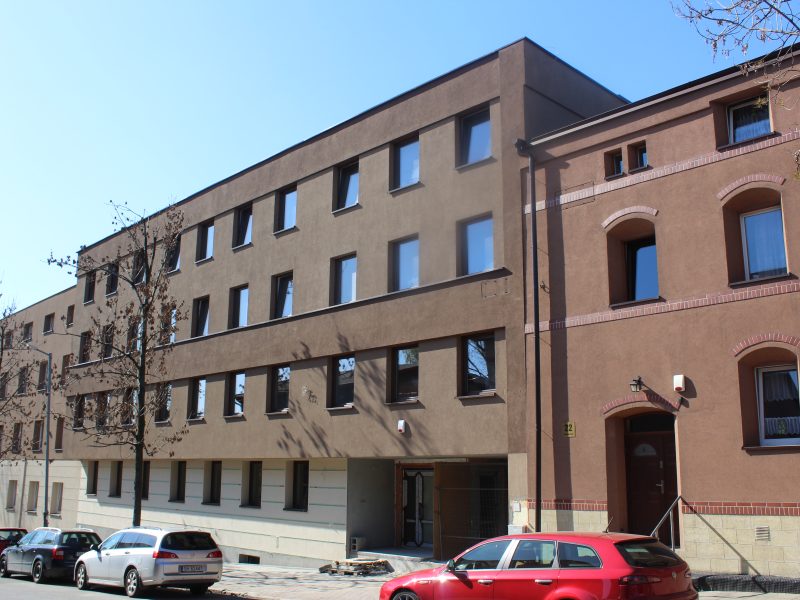 Zdjęcie z realizacji: Apartamentowiec w zabudowie plombowej z zabezpieczeniem sąsiedztwa
