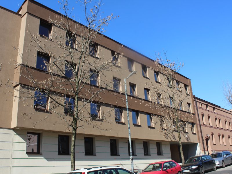 Zdjęcie z realizacji: Apartamentowiec w zabudowie plombowej z zabezpieczeniem sąsiedztwa